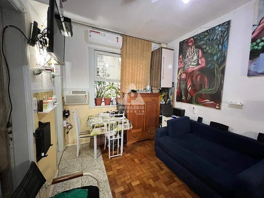 Foto 1 de com 1 Quarto à venda, 30m² em Leme, Rio de Janeiro