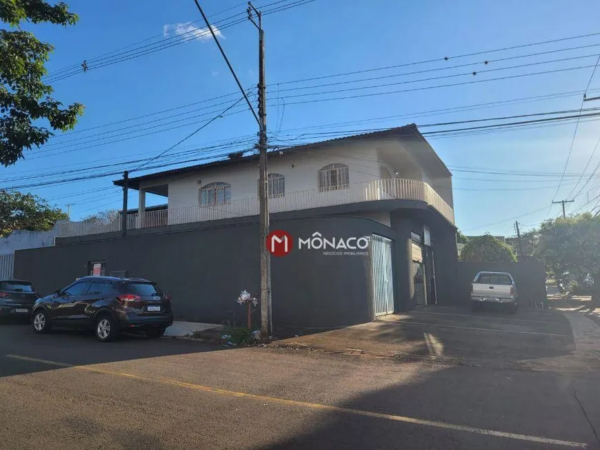 Foto 1 de Imóvel Comercial com 3 Quartos à venda, 328m² em Leonor, Londrina