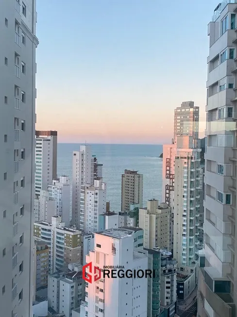 Foto 1 de Apartamento com 4 Quartos à venda, 190m² em Barra Sul, Balneário Camboriú