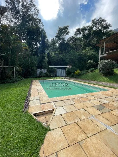 Foto 1 de Casa com 2 Quartos à venda, 1800m² em Samambaia, Petrópolis