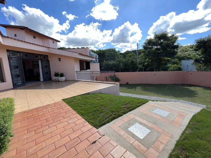 Foto 1 de Casa com 3 Quartos à venda, 360m² em Parque da Hípica, Campinas