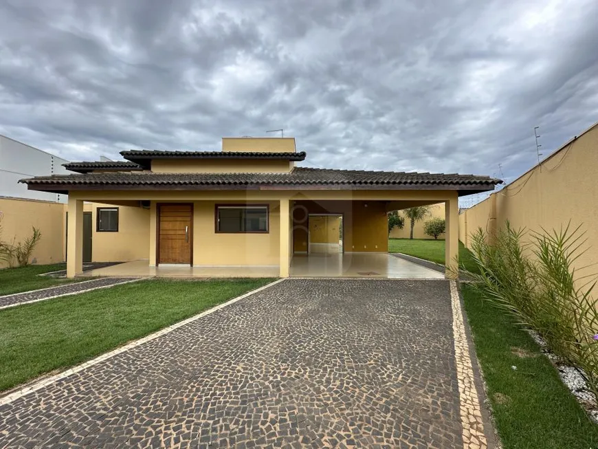 Foto 1 de Casa com 3 Quartos à venda, 649m² em Miranda, Araguari