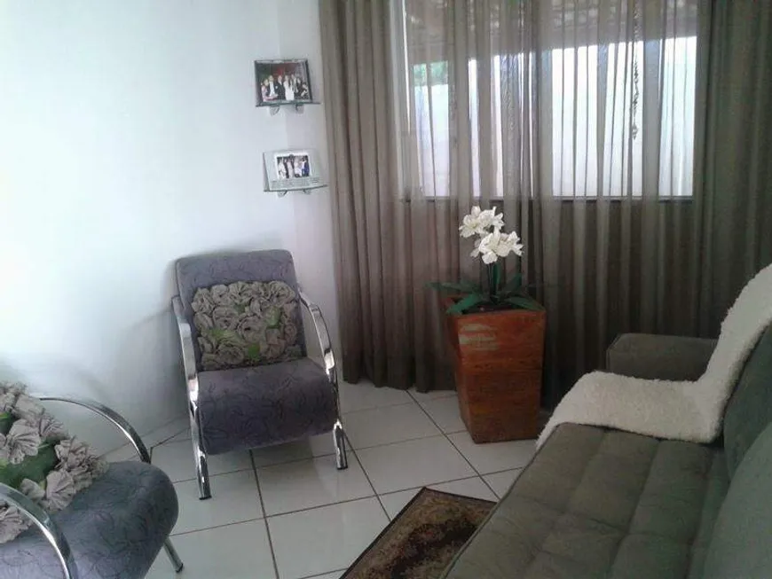 Foto 1 de Casa com 2 Quartos à venda, 150m² em Ermida, Divinópolis