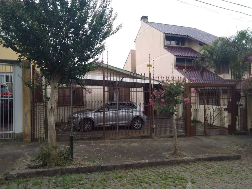 Foto 1 de Casa com 3 Quartos à venda, 145m² em Santa Fé, Porto Alegre