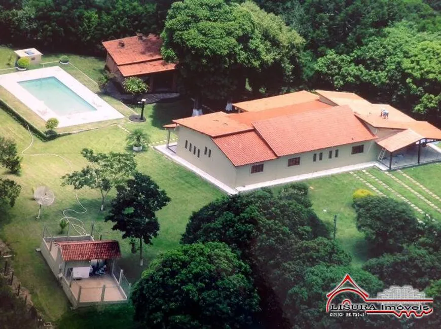 Foto 1 de Fazenda/Sítio com 3 Quartos à venda, 4000m² em Chácaras Santa Maria, Jacareí
