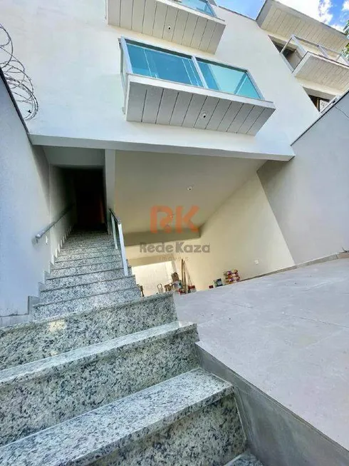 Foto 1 de Casa com 3 Quartos à venda, 161m² em Cabral, Contagem