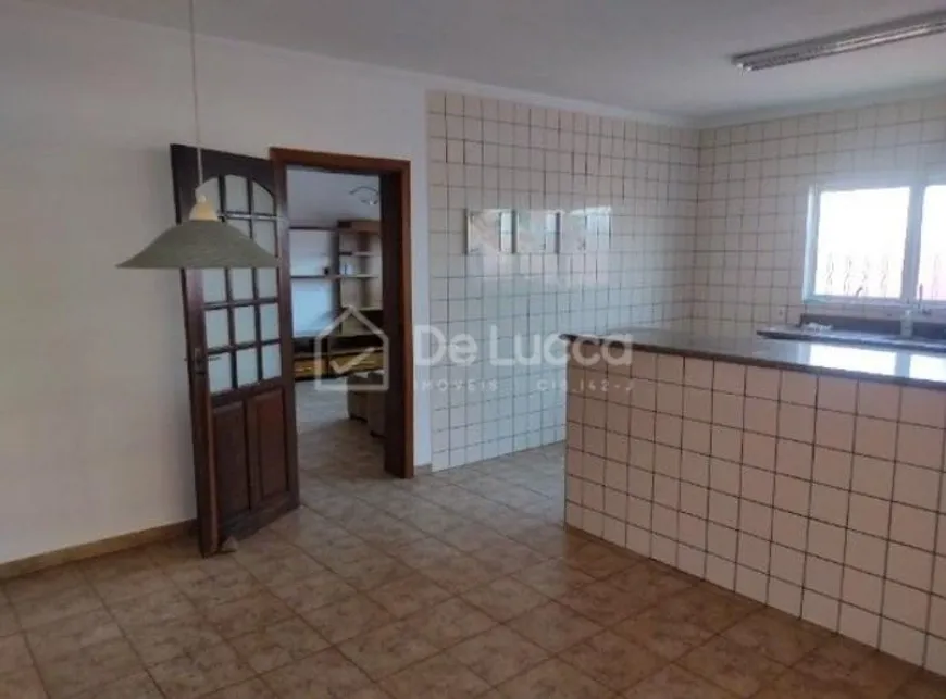 Foto 1 de Sobrado com 3 Quartos à venda, 250m² em Vila Marieta, Campinas