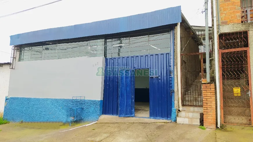 Foto 1 de Galpão/Depósito/Armazém para alugar, 100m² em São Victor Cohab, Caxias do Sul