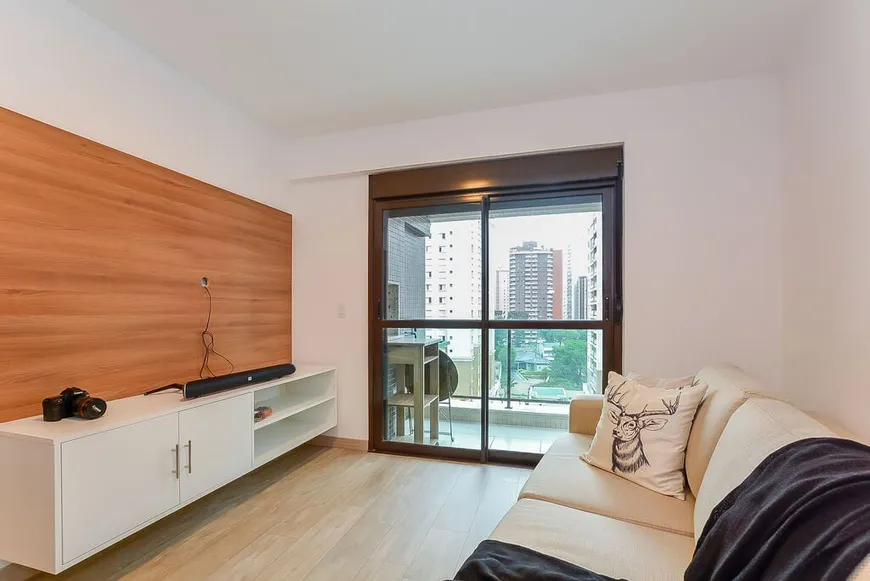 Foto 1 de Apartamento com 1 Quarto à venda, 49m² em Água Verde, Curitiba