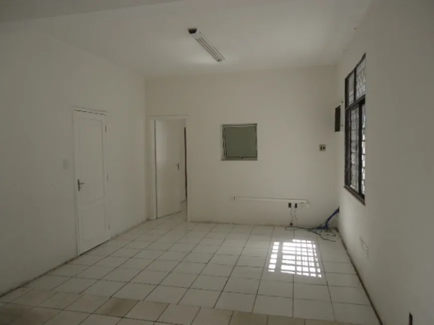 Foto 1 de Casa com 10 Quartos para alugar, 500m² em Fátima, Fortaleza