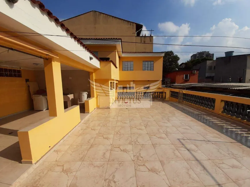 Foto 1 de Sobrado com 3 Quartos para alugar, 314m² em Vila Curuçá, Santo André
