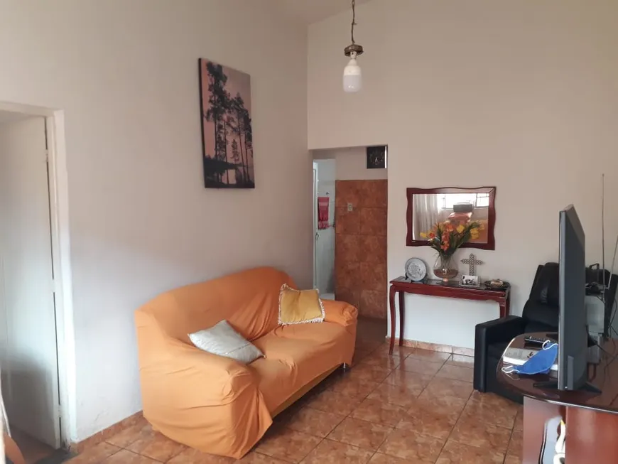 Foto 1 de Casa com 3 Quartos à venda, 122m² em Caiçaras, Belo Horizonte