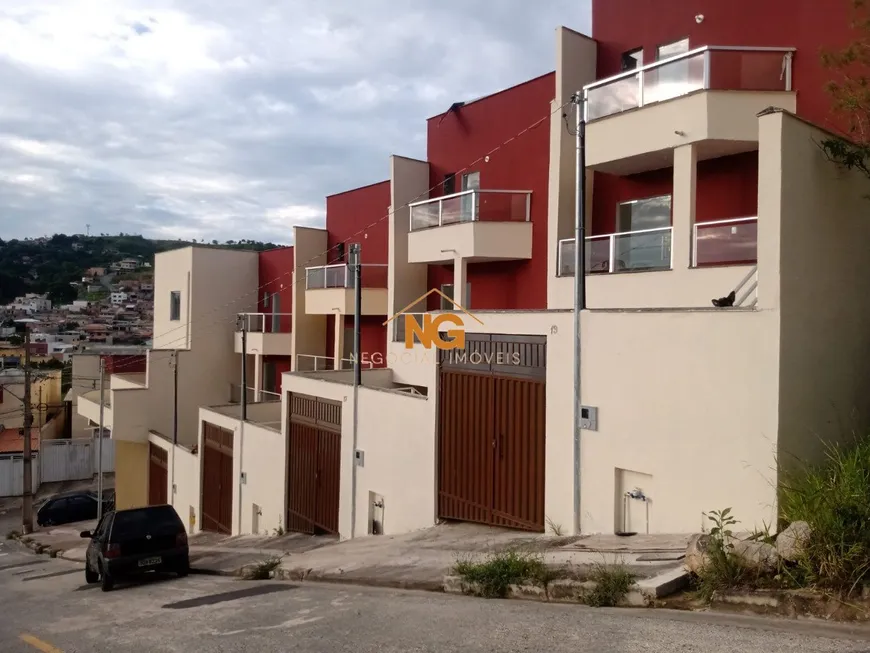 Foto 1 de Casa com 2 Quartos à venda, 73m² em Durval de Barros, Ibirite