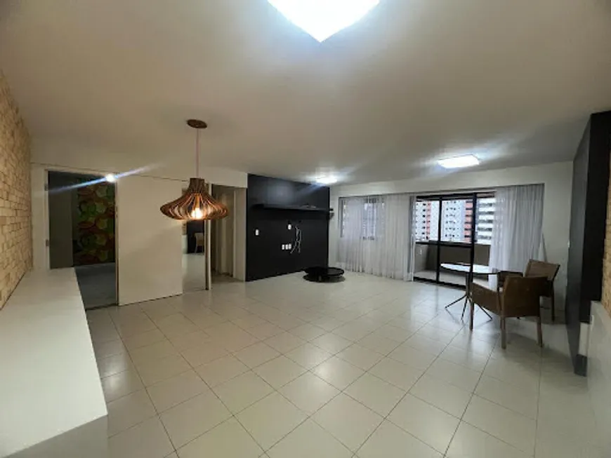 Foto 1 de Apartamento com 3 Quartos à venda, 135m² em Ponta Verde, Maceió