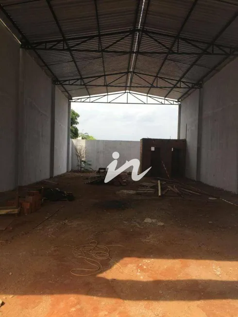 Foto 1 de Galpão/Depósito/Armazém à venda, 230m² em Tubalina, Uberlândia