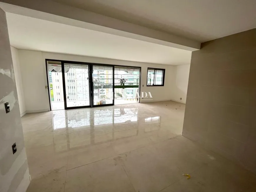 Foto 1 de Apartamento com 3 Quartos à venda, 138m² em Praia do Canto, Vitória