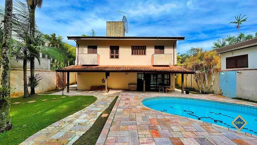 Foto 1 de Casa com 5 Quartos para alugar, 265m² em Riviera de São Lourenço, Bertioga