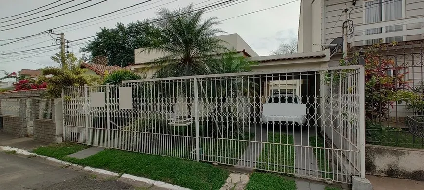 Foto 1 de Casa com 4 Quartos à venda, 265m² em Jardim Paraiba, Volta Redonda