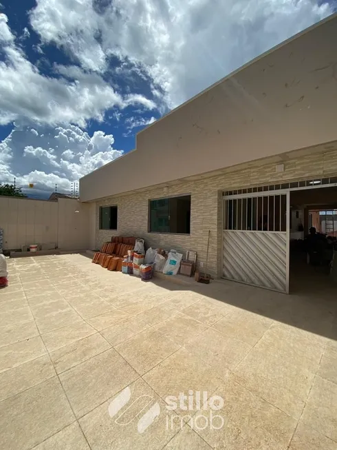 Foto 1 de Casa com 3 Quartos para alugar, 120m² em Nossa Senhora das Graças, Manaus
