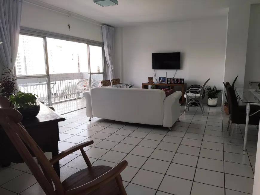 Foto 1 de Apartamento com 2 Quartos à venda, 97m² em Boa Viagem, Recife