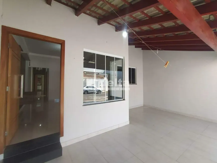 Foto 1 de Casa com 2 Quartos para alugar, 150m² em Jardim Europa, Uberlândia