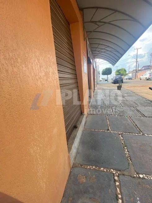 Foto 1 de Galpão/Depósito/Armazém à venda, 183m² em Vila Carmem, São Carlos