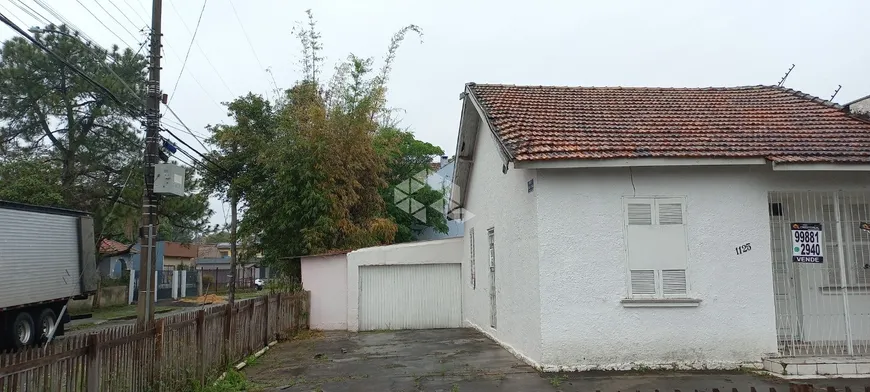 Foto 1 de Casa com 4 Quartos à venda, 265m² em Passo da Areia, Porto Alegre