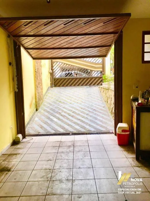 Foto 1 de Casa com 3 Quartos à venda, 125m² em Montanhão, São Bernardo do Campo