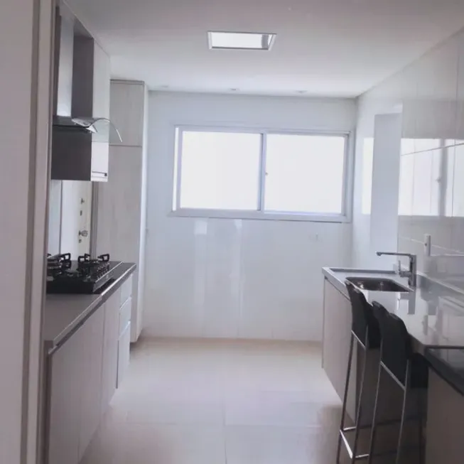 Foto 1 de Apartamento com 2 Quartos à venda, 90m² em Cerqueira César, São Paulo