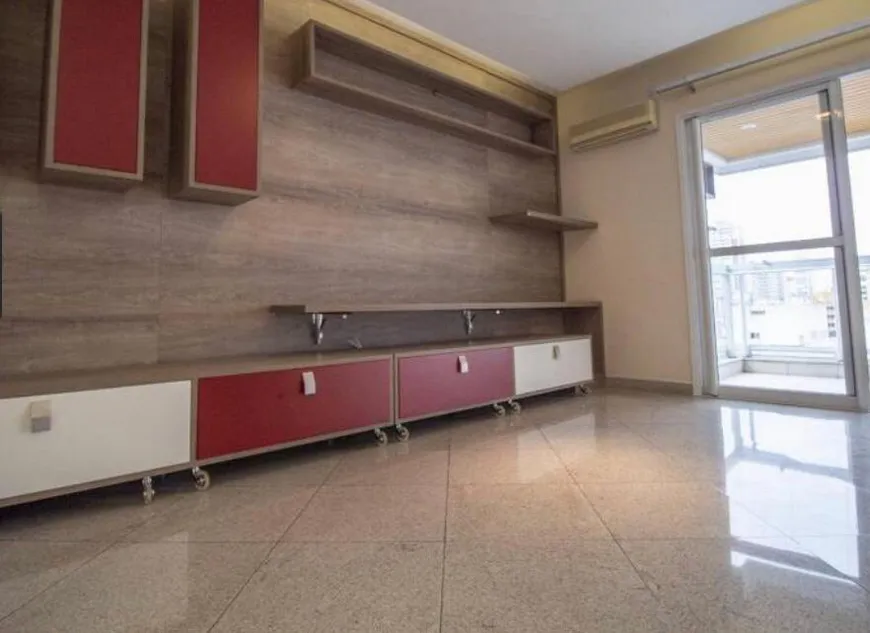 Foto 1 de Apartamento com 4 Quartos à venda, 207m² em Gonzaga, Santos