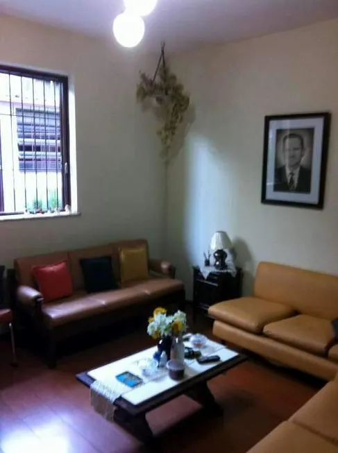 Foto 1 de Casa com 4 Quartos à venda, 194m² em São João Batista, Belo Horizonte