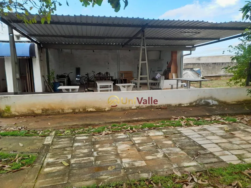 Foto 1 de Fazenda/Sítio com 1 Quarto para venda ou aluguel, 750m² em Chácara Belo Horizonte, Taubaté