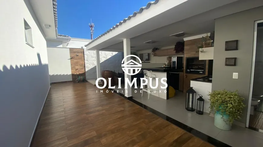 Foto 1 de Casa de Condomínio com 4 Quartos à venda, 220m² em Royal Park, Uberlândia