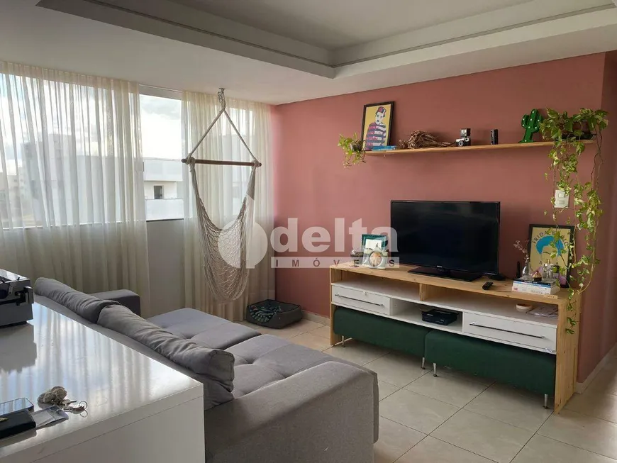 Foto 1 de Apartamento com 3 Quartos à venda, 84m² em Santa Mônica, Uberlândia