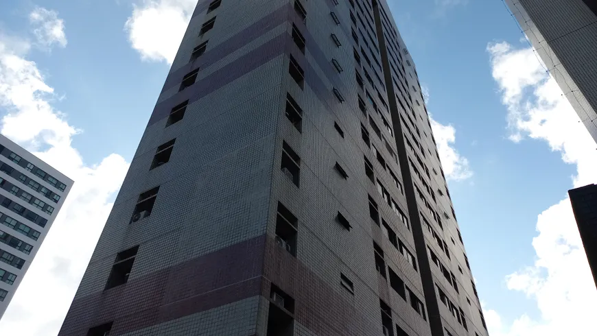 Foto 1 de Apartamento com 3 Quartos para alugar, 120m² em Parnamirim, Recife