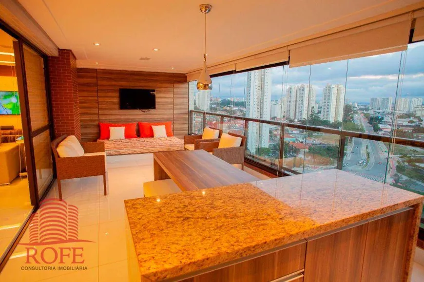 Foto 1 de Apartamento com 3 Quartos à venda, 209m² em Granja Julieta, São Paulo