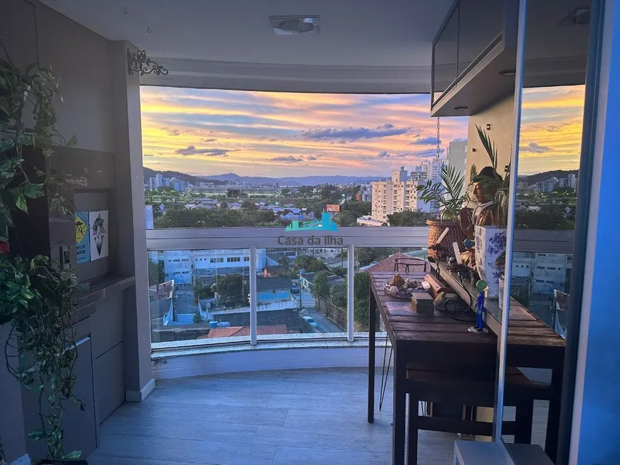 Foto 1 de Apartamento com 2 Quartos à venda, 77m² em Itacorubi, Florianópolis