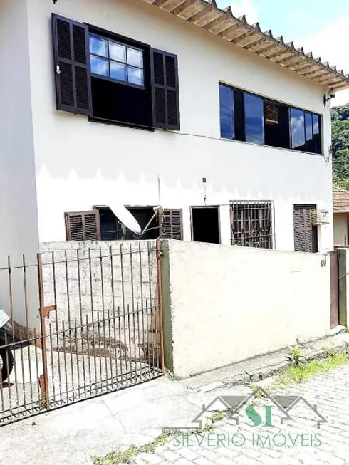 Foto 1 de Casa com 3 Quartos à venda, 160m² em Castelanea, Petrópolis