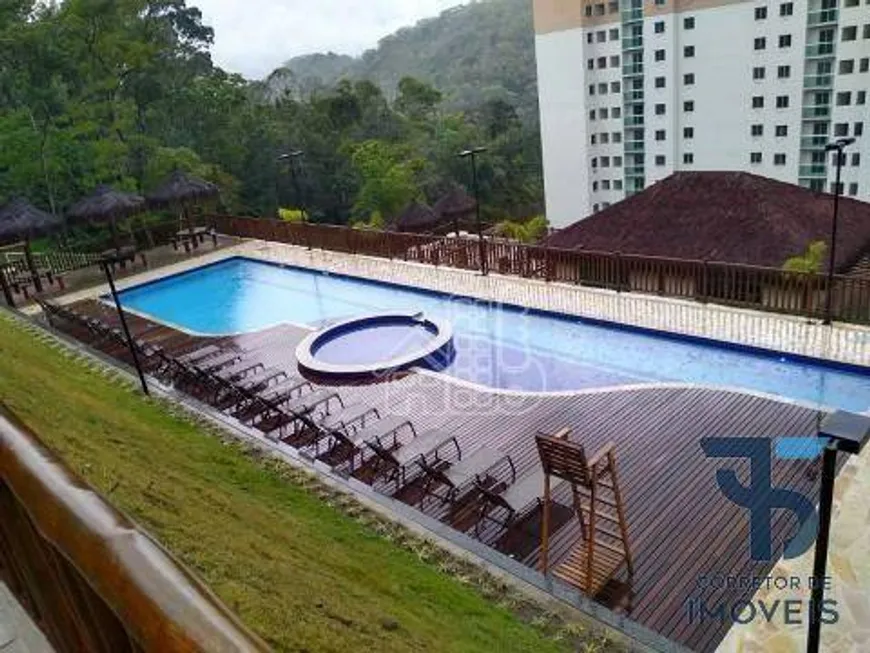 Foto 1 de Apartamento com 2 Quartos à venda, 55m² em Rio do Ouro, São Gonçalo