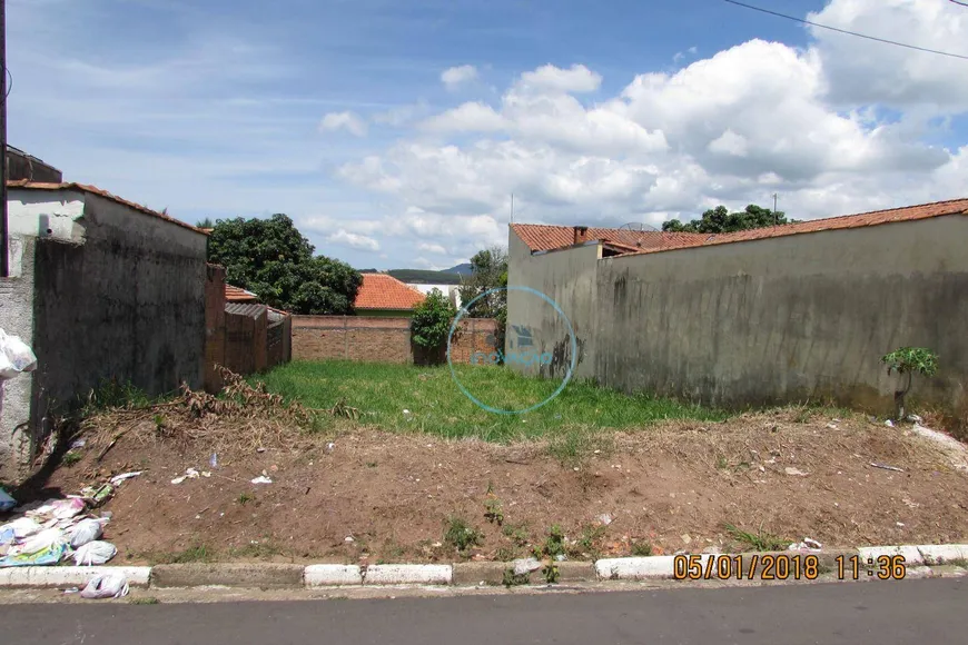 Foto 1 de Lote/Terreno à venda, 250m² em Vila Rica, São Pedro