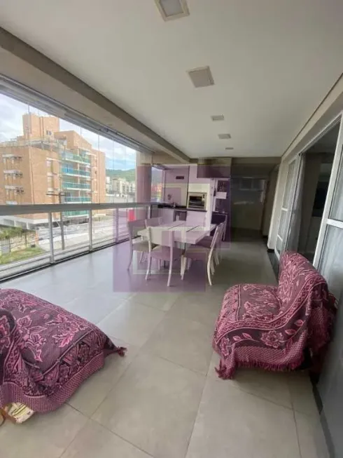 Foto 1 de Apartamento com 3 Quartos à venda, 136m² em Enseada, Guarujá