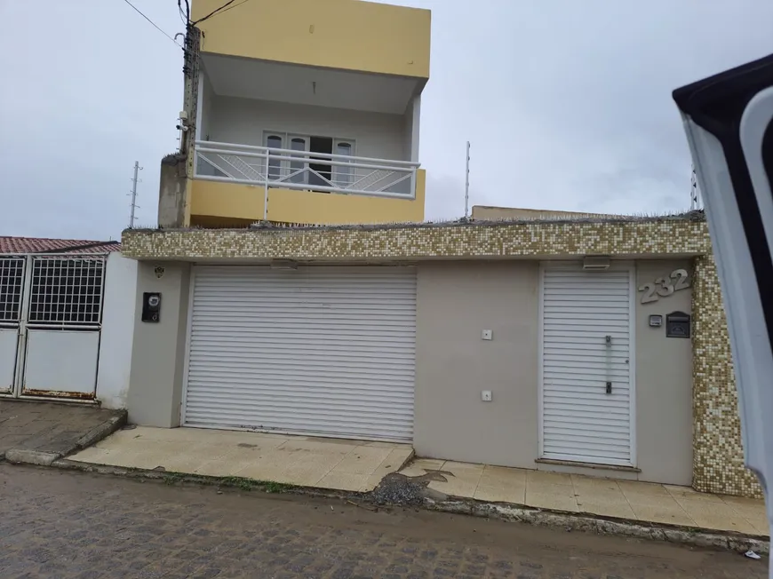 Foto 1 de Prédio Residencial com 2 Quartos à venda, 75m² em Dona Dom, Santa Cruz do Capibaribe