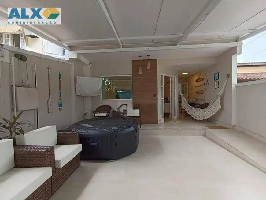 Foto 1 de Casa com 3 Quartos à venda, 180m² em Loteamento Maravista, Niterói