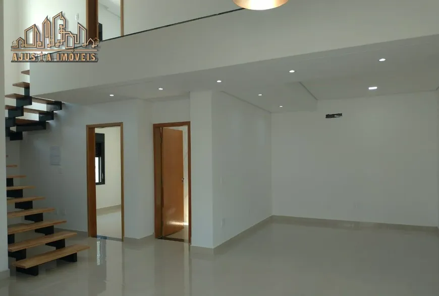 Foto 1 de Casa de Condomínio com 3 Quartos à venda, 179m² em Horto Florestal, Sorocaba