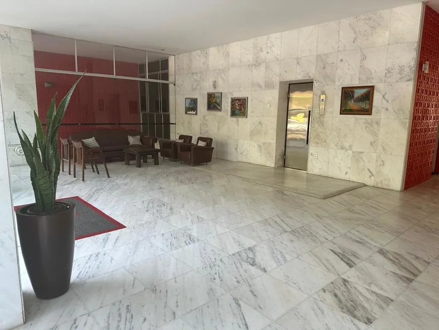 Foto 1 de Apartamento com 2 Quartos para alugar, 92m² em Copacabana, Rio de Janeiro