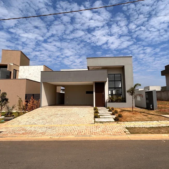 Foto 1 de Casa com 3 Quartos à venda, 155m² em Jardins Bolonha, Senador Canedo