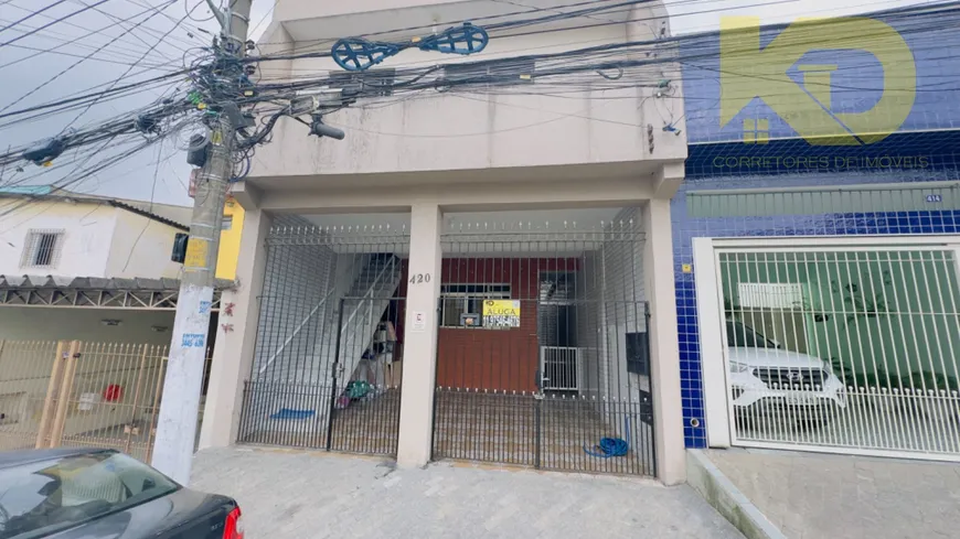 Foto 1 de Casa com 3 Quartos para alugar, 90m² em Vila Tolstoi, São Paulo