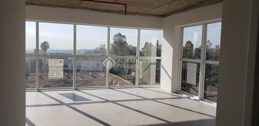 Foto 1 de Sala Comercial à venda, 40m² em Vila Ipiranga, Porto Alegre