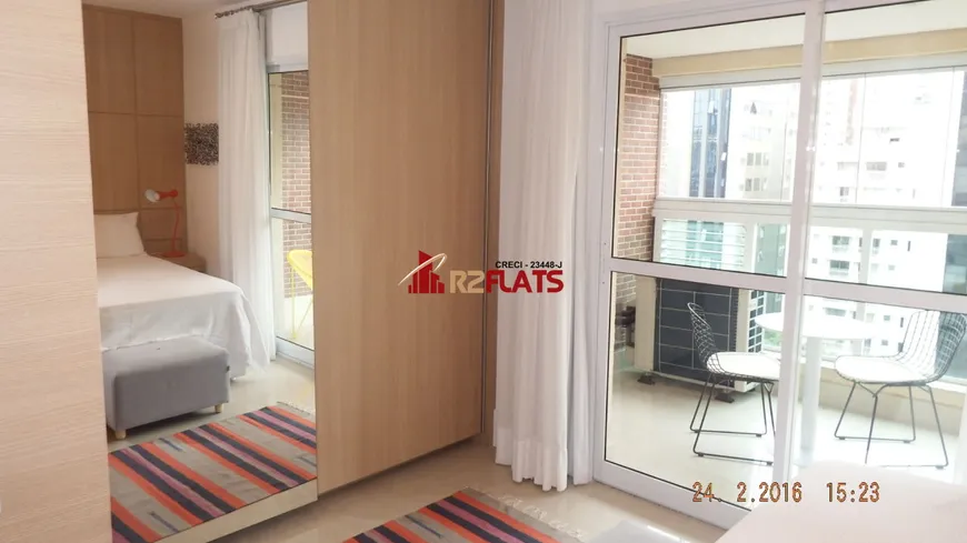 Foto 1 de Flat com 1 Quarto à venda, 38m² em Vila Olímpia, São Paulo