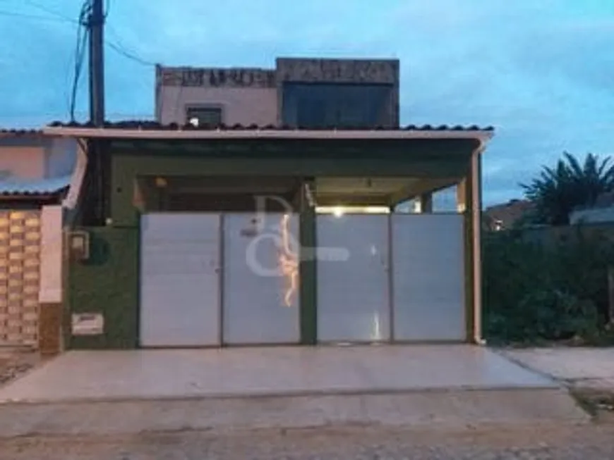 Foto 1 de Sobrado com 3 Quartos à venda, 180m² em Parque Jóquei Club, Campos dos Goytacazes